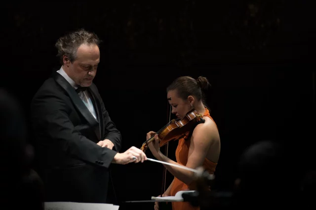 📷 Imatges del cinquè concert al Teatre Principal de Palma amb la violinista solista Alexandra Conunova i la direcció de Sascha Goetzel.
.
.
#palma #osib #violín #photo #orchestra #musica