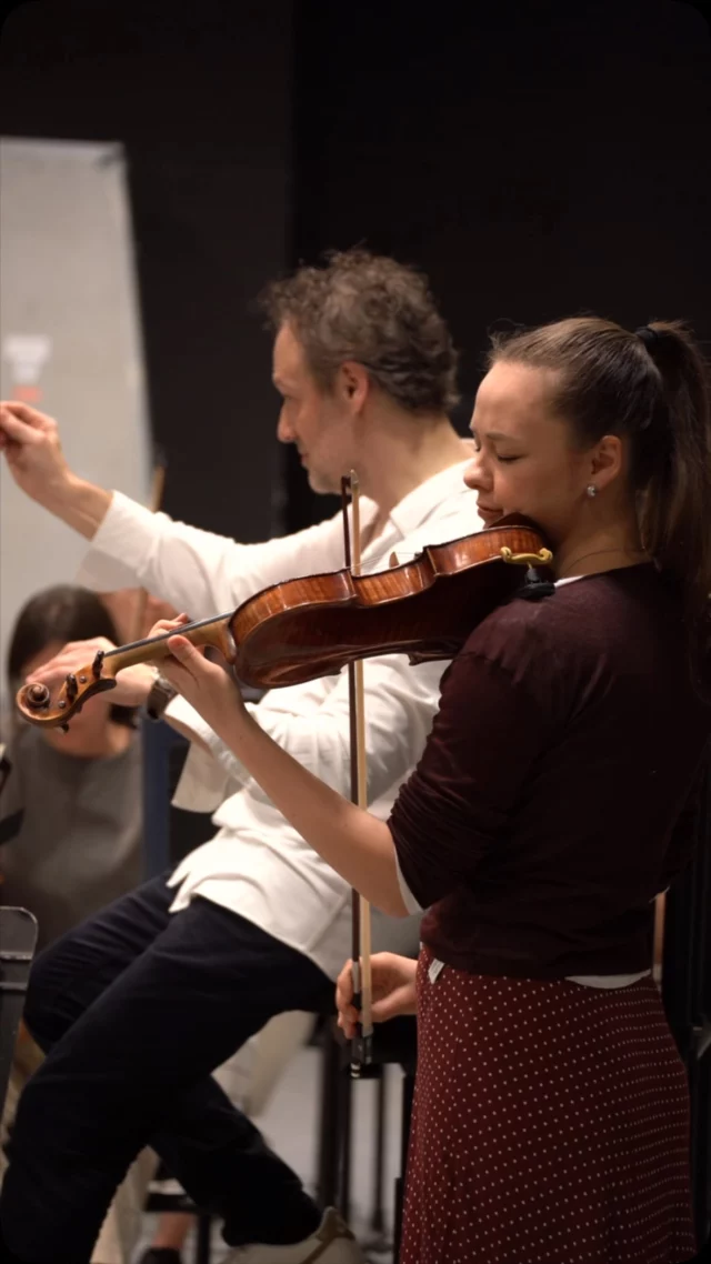 🎻 Alexandra Conunova serà la violinista solista del concert de demà, 25 d’abril de 2025, a les 20 h, en el Teatre Principal de Palma. Interpretarà el concert per a violí de Korngold. 🎟️ Entrades: LINK BIO
.
.
🎻 Alexandra Conunova será la violinista solista del concierto de mañana, 25 de abril de 2025, a las 20 h, en el Teatro Principal de Palma. Interpretará el concierto para violín de Korngold. 🎟️ Entradas: LINK BIO.
.
.
#osib #musica #illesbalears #violín #concierto #conciertopalma